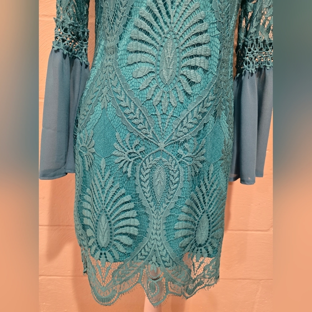 Eilly Bazar Bell Sleeve Scallop Hem Guipure Lace Fitted Dress Teal Size Large. - Picture 3 of 13